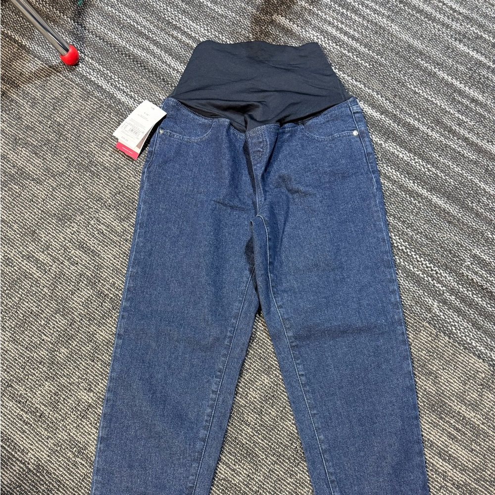 BRAND NEW - Maternity Jeans -Size 6